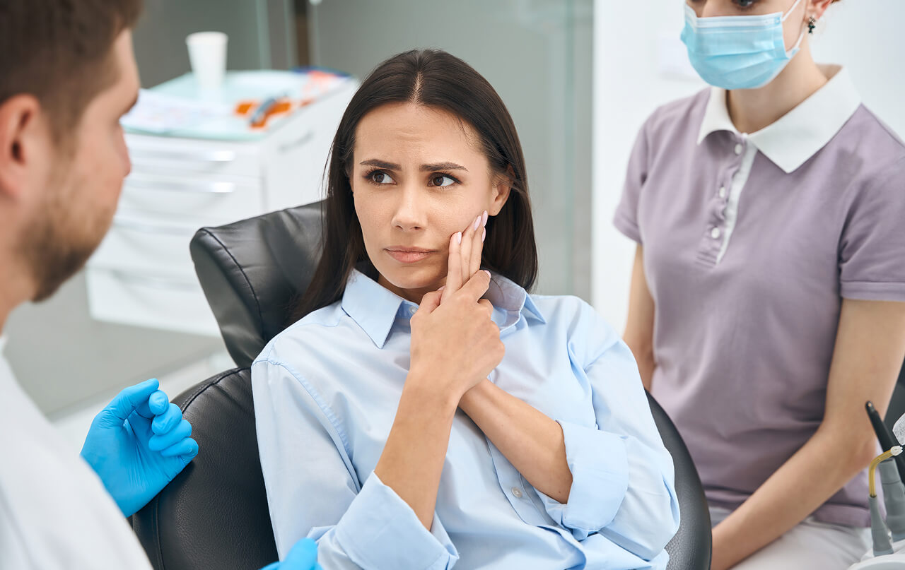 When Do Wisdom Teeth Erupt? Timing, Symptoms, and What to Expect