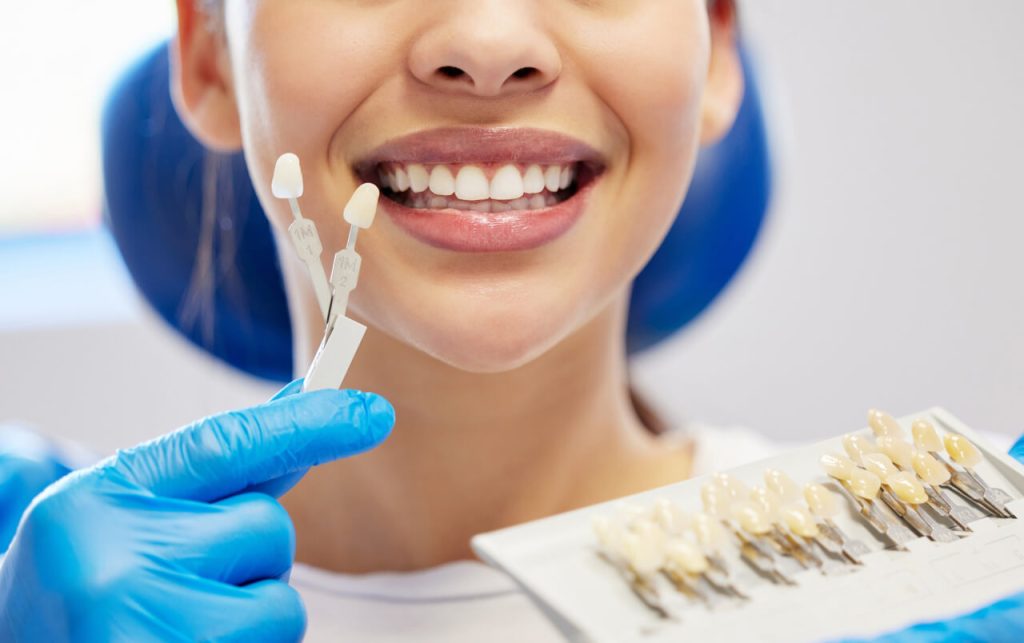 Veneers vs. Bonding: Which Cosmetic Option is Right for You?